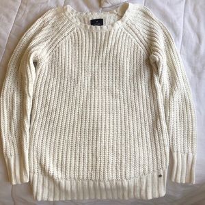 Oversized AEO white sweater